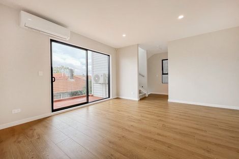 Photo of property in 17b Hedley Road, Wesley, Auckland, 1041