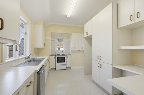 Photo of property in 19 Agra Crescent, Khandallah, Wellington, 6035
