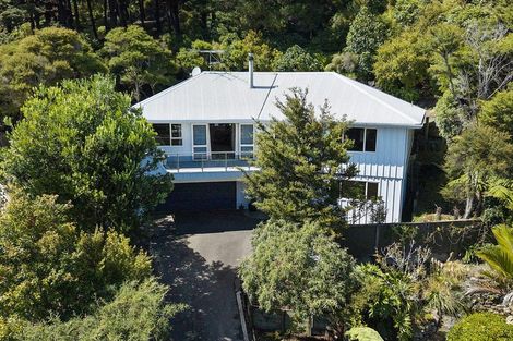 Photo of property in 233a Whites Line East, Waiwhetu, Lower Hutt, 5010