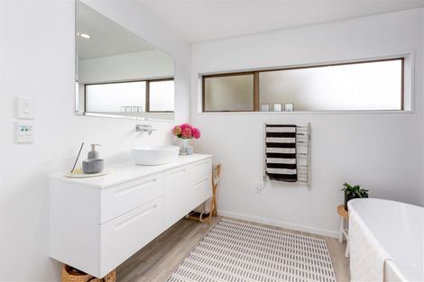 Photo of property in 2/58 Philpotts Road, Mairehau, Christchurch, 8052