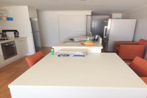 Photo of property in Algarve Apartments, 213/332 Maunganui Road, Mount Maunganui, 3116