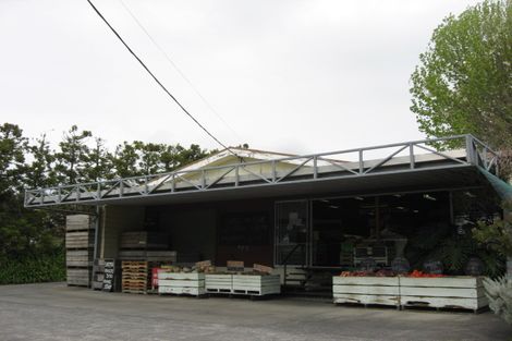 Photo of property in 643 State Highway 16, Kumeu, 0891