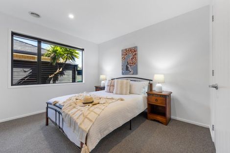 Photo of property in 5 Augusta Grove, Waiwhakaiho, New Plymouth, 4312