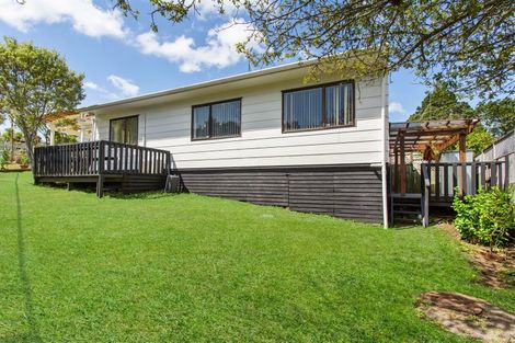 Photo of property in 2/134 Spinella Drive, Bayview, Auckland, 0629