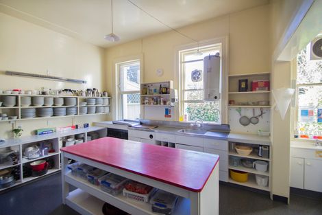 Photo of property in 140 Perth Street, Holmes Hill, Oamaru, 9401