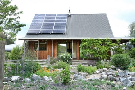 Photo of property in 7 Neudorf Road, Upper Moutere, 7175