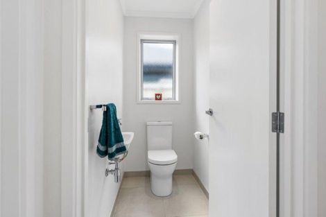 Photo of property in 6 Belt Lane, Papamoa, 3118