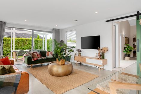 Photo of property in 77 Alan Livingston Drive, Cambridge, 3434