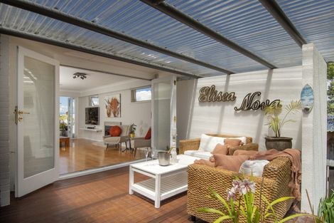 Photo of property in 114 Harbour View Road, Omokoroa, 3114