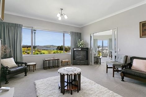 Photo of property in 30 Pukenamu Road, Rainbow Point, Taupo, 3330