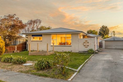 Photo of property in 6 Besant Place, Avondale, Christchurch, 8061