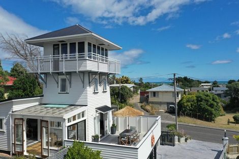 Photo of property in 112 Kahukura Avenue, Waitarere Beach, Levin, 5510