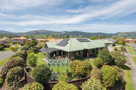 Photo of property in 2 Fell Place, Stoke, Nelson, 7011