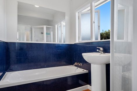 Photo of property in 60 Pemberton Crescent, Greerton, Tauranga, 3112