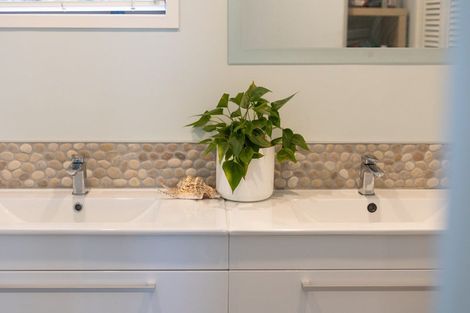 Photo of property in 31 Landing Road, Kerikeri, 0230