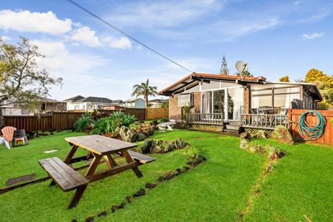 Photo of property in 1/80a Woodglen Road, Glen Eden, Auckland, 0602