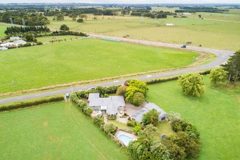 Photo of property in 17 Aranui Road, Kairanga, Palmerston North, 4475