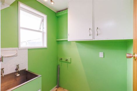 Photo of property in 12 Motuoapa Place, Kelvin Grove, Palmerston North, 4414