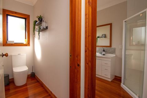 Photo of property in 7 Alpine Grove, Kelvin Grove, Palmerston North, 4414