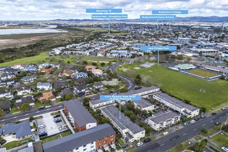 Photo of property in 11/17 Harbour View Road, Te Atatu Peninsula, Auckland, 0610