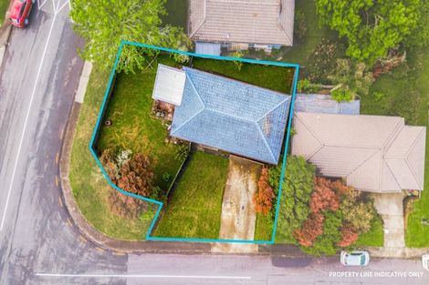 Photo of property in 2 Kilcar Place, Massey, Auckland, 0614