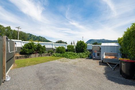 Photo of property in 1 Beach Road, Waikawa, Picton, 7220