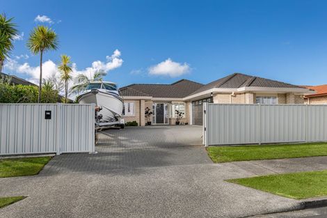 Photo of property in 27 Summerland Drive, Henderson, Auckland, 0612