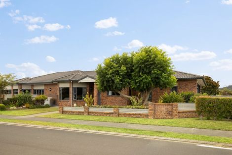 Photo of property in 1 Ringwood Place, Whitianga, 3510