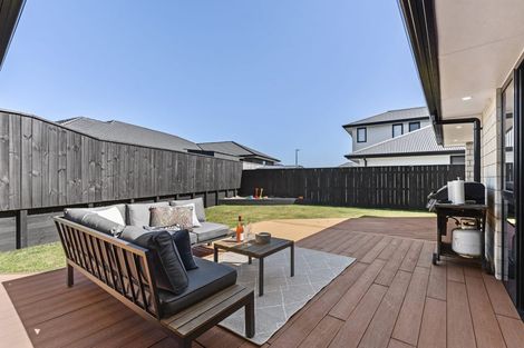 Photo of property in 25 Papawhero Drive, Bell Block, New Plymouth, 4312