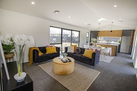 Photo of property in 13 Phoenix Place, Cromwell, 9310