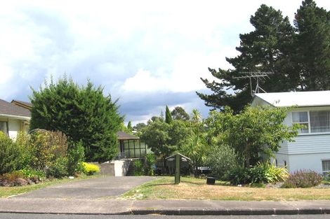 Photo of property in 2/4 Mawson Avenue, Torbay, Auckland, 0630
