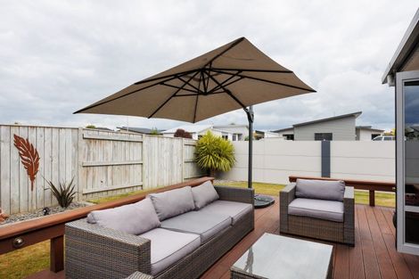 Photo of property in 46 Rosalie Terrace, Kelvin Grove, Palmerston North, 4414