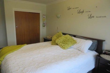 Photo of property in 55 Karaka Crescent, Levin, 5510