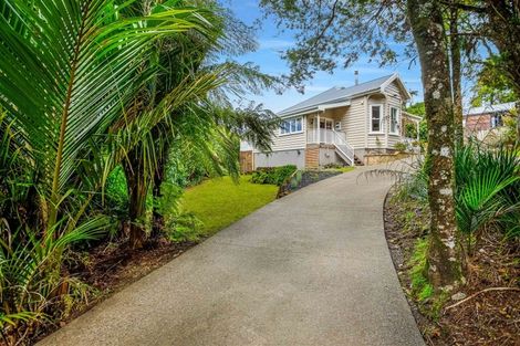 Photo of property in 709 Scenic Drive, Henderson Valley, Auckland, 0612