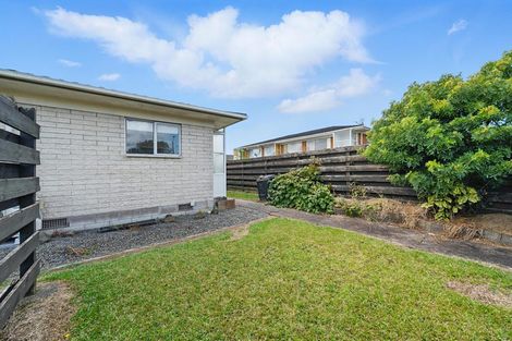 Photo of property in 1/41 Blacklock Avenue, Henderson, Auckland, 0612