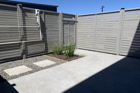 Photo of property in 14 Port Way, Rosehill, Papakura, 2113