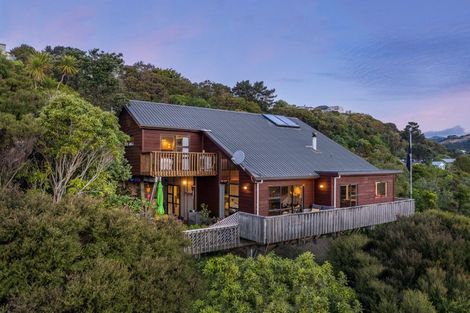 Photo of property in 72 Leeward Drive, Whitby, Porirua, 5024