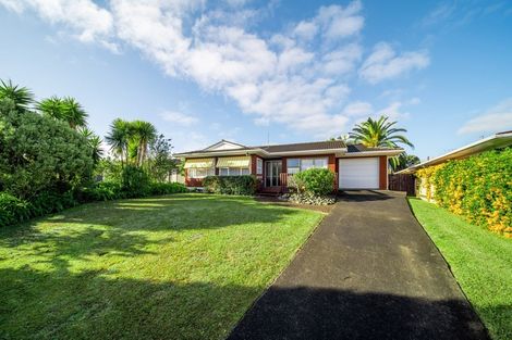 Photo of property in 25 Tupaki Place, Pakuranga Heights, Auckland, 2010
