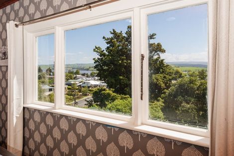 Photo of property in 20 Greenhithe Street, Waihola, Milton, 9073