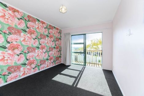 Photo of property in 220 Glengarry Road, Glen Eden, Auckland, 0602