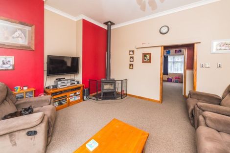 Photo of property in 6 Titoki Street, Castlecliff, Whanganui, 4501