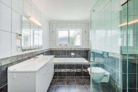 Photo of property in 9 Clarkes Crescent, Paekakariki, 5034