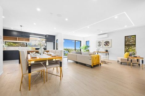 Photo of property in 113b Sunrise Avenue, Murrays Bay, Auckland, 0630