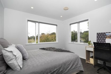 Photo of property in 142 Waitakere Road, Waitakere, Henderson, 0782