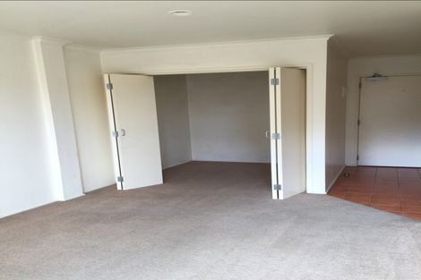 Photo of property in 5c/30 Westward Ho, Glen Eden, Auckland, 0602