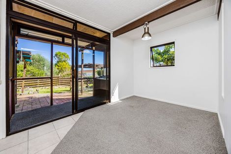 Photo of property in 57 Highland Park Drive, Highland Park, Auckland, 2010