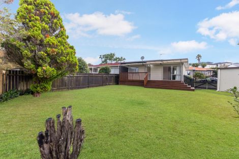 Photo of property in 1/1 Dalwhinnie Parade, Highland Park, Auckland, 2010