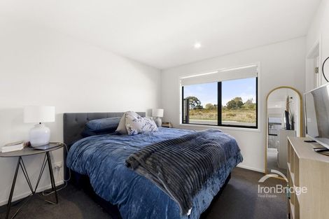 Photo of property in 15 Woodford Avenue, Woodend, 7610