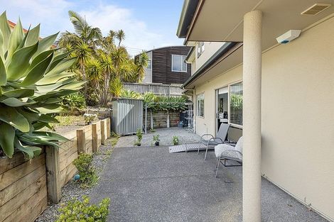 Photo of property in 49 Bronzewing Terrace, Unsworth Heights, Auckland, 0632