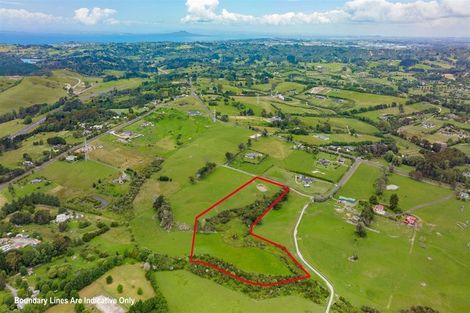 Photo of property in 14 Bobs Way, Dairy Flat, 0792